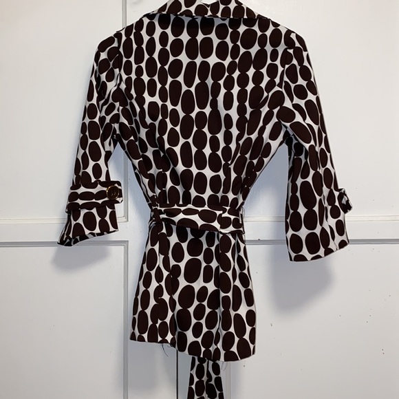 Heart Soul Small White Brown Polka Dot Double Breasted Belted Short Trench Coat - Picture 4 of 14